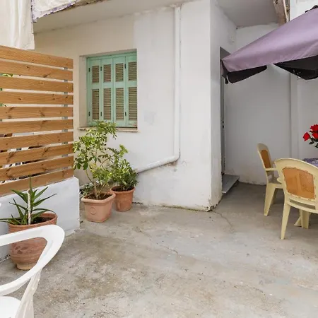 Casa Bianca And Giota's Central Apartment, Two Apartments! Argostoli (Kefalonia)