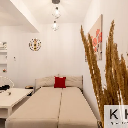 Casa Bianca And Giota's Central Apartment, Two Apartments! *