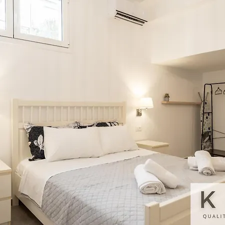 Casa Bianca And Giota's Central Apartment, Two Apartments! Argostoli (Kefalonia)